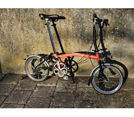 Brompton C-Line Urban Mid "Special Offer" Fire Coral Matt Mid 2022 Brompton C-Line Urban Mid "Special Offer" Fire Coral Matt Mid 2022